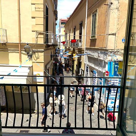 Casa Loren In The Heart Of Sorrento Esterno foto