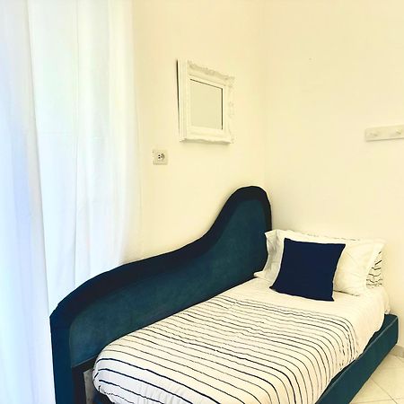 Casa Loren In The Heart Of Sorrento Esterno foto